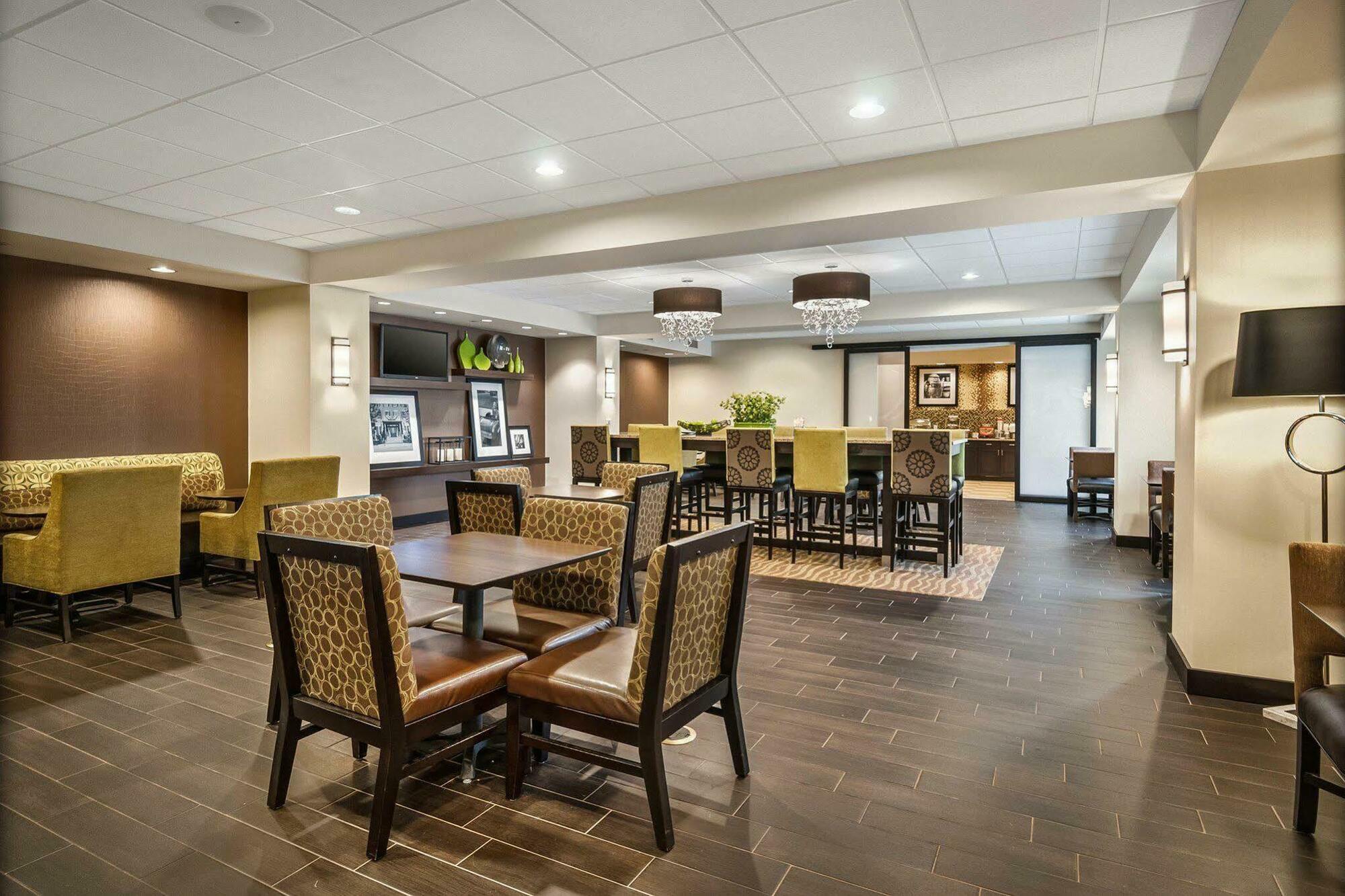 Hampton Inn Dover Esterno foto
